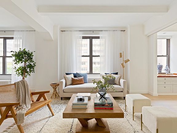 2nd image of 12 W 72nd St APT 5B