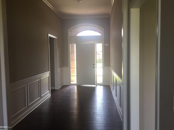 5th image of 62847 Franklin Park Dr