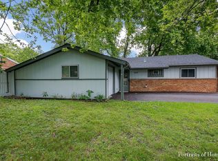 204 Harwood Dr, Bolingbrook, IL 60440