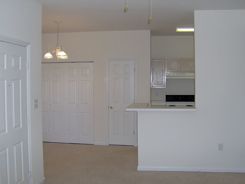 Kitchen & Dining 
