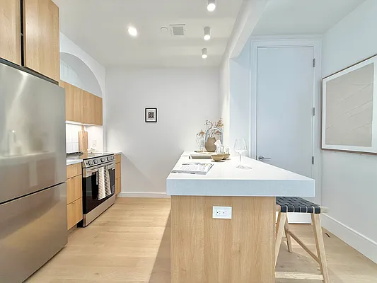 Rented by Watermark Capital Management LLC | media 39