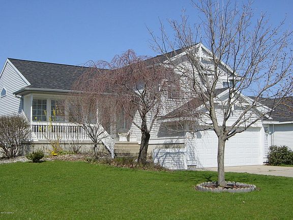 2nd image of 3321 Clear View Dr