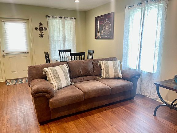 4th image of 406 Gray St #0