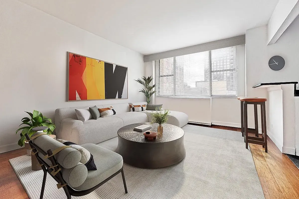 45 West 60th Street — Photo 1