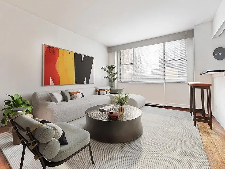 45 W 60th St #33G