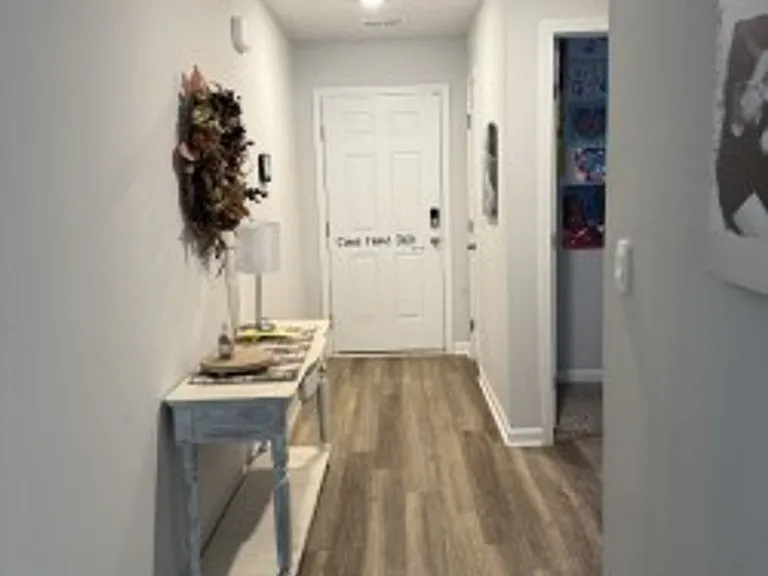 1510 Heritage Cir SE — Photo 3