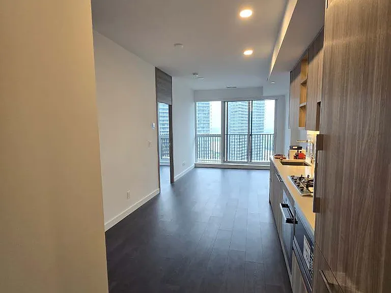18 Esther Shiner Blvd #2111 — Photo 21