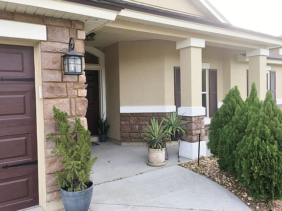 2nd image of 109 E Franchetta Ln