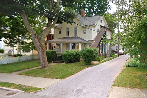312 E Washington St #C Photo 1 312 E Washington St #C Photo 1
