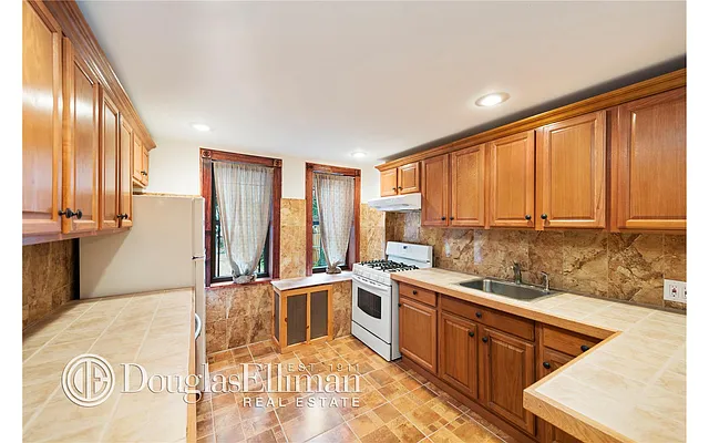 Rented by Douglas Elliman | media 2