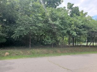 Big Valley Dr, Johnson City, TN 37601