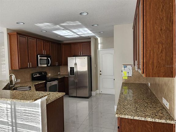 5th image of 2091 Bent Grass Ave