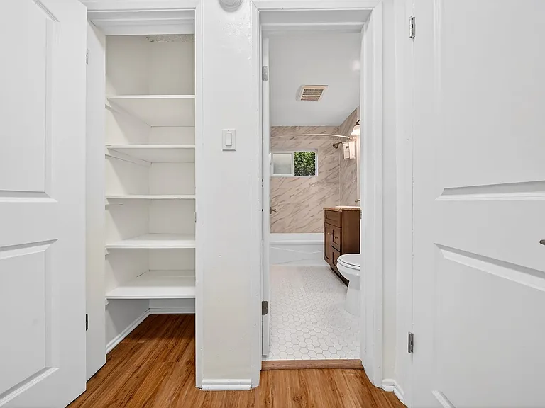 6944-6954 Coldwater Canyon Ave — Photo 23