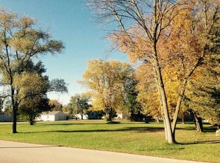 501 3rd St, Colona, IL 61241