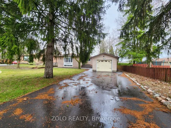 3 Cabot Ct, Aurora, ON L4G 2Y9