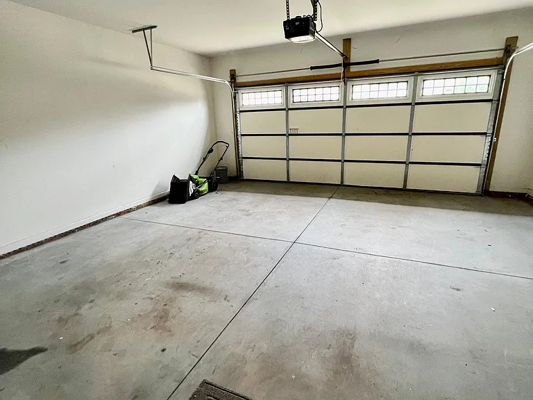 325 S Stonegate Dr — Photo 23