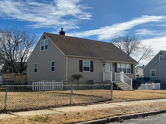 3rd image of 305 Salem Ave