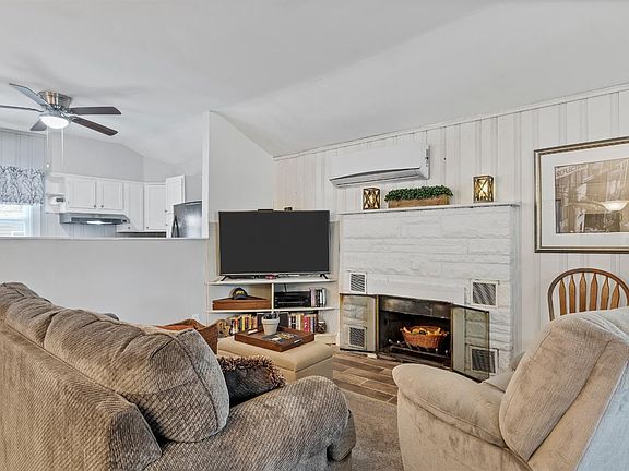 4th image of 5011 Lakeview Dr