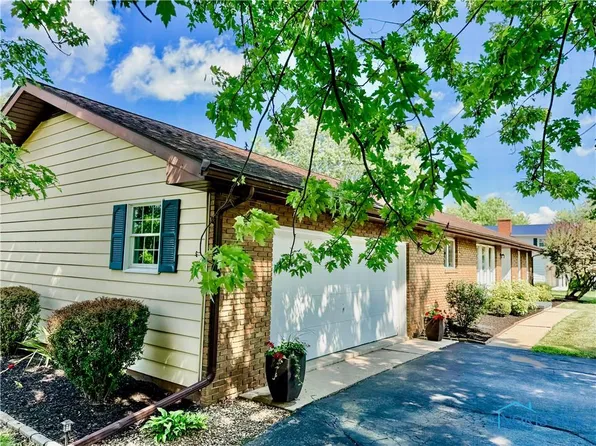 210 Duck Pond Rd, Upper Sandusky, OH 43351