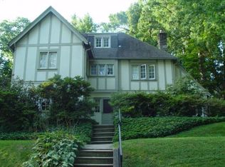 102 Glenview Ave, Wyncote, PA 19095