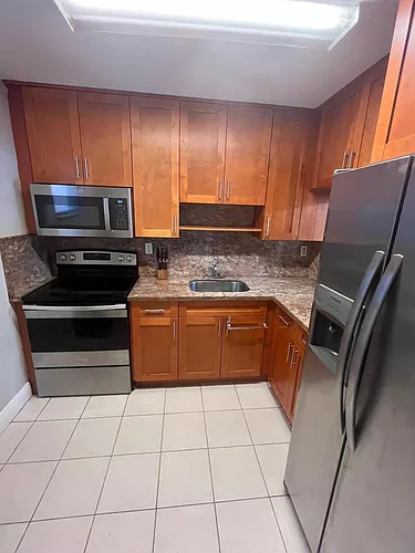 11307 SW 200th St Photo 1