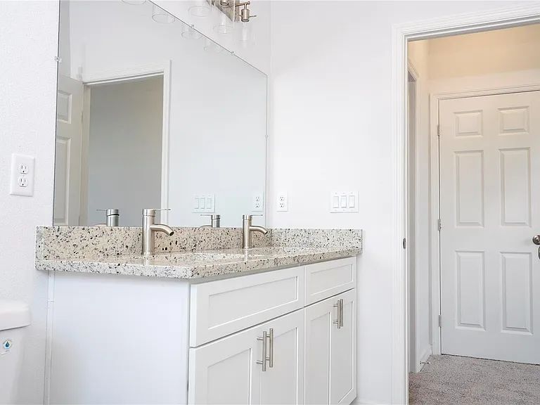 833 Colville Dr — Photo 45