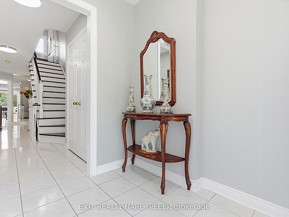 4th image of 14 Warrington Ct