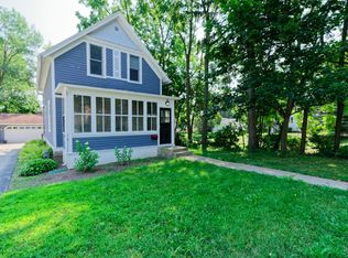 W61N378 Washington Ave, Cedarburg, WI 53012