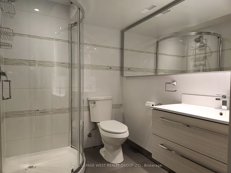 221 Thirtieth St #BASEMENT — Photo 11