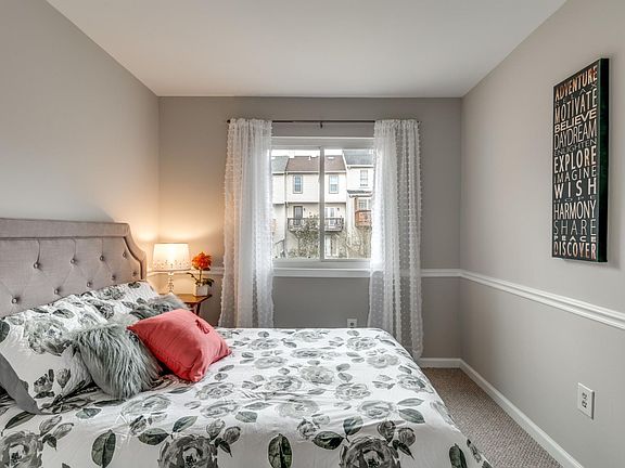 5th image of 1119 Shannon Pl
