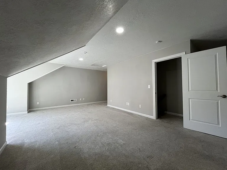 224 NW Sundown Way — Photo 55