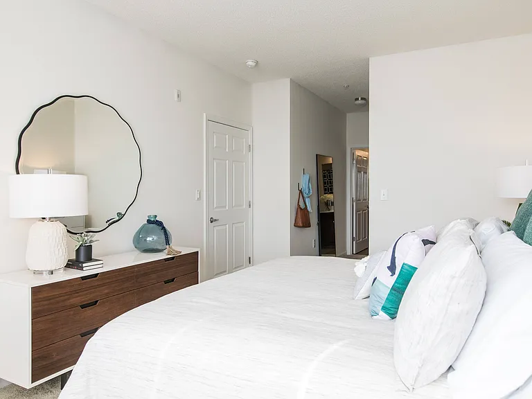 Mission Place Apartments — Photo 10