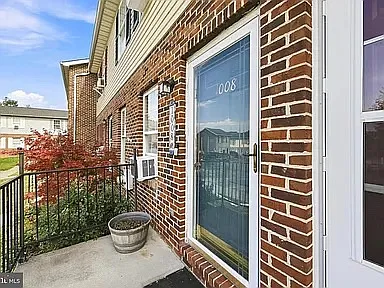 2 bed, 864 sqft, $1,590 — Photo 3