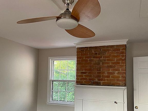 4th image of 2612 E Clay St