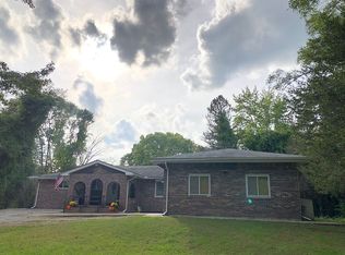 19930 Savage Rd, Belleville, MI 48111