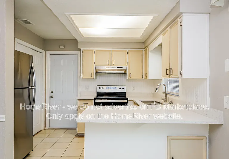 9135 Maynard Ave — Photo 8