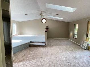 5 Meadow Brooke Dr, Morgantown, WV 26508