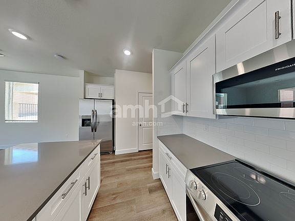 3rd image of 10359 Bishops Cap St