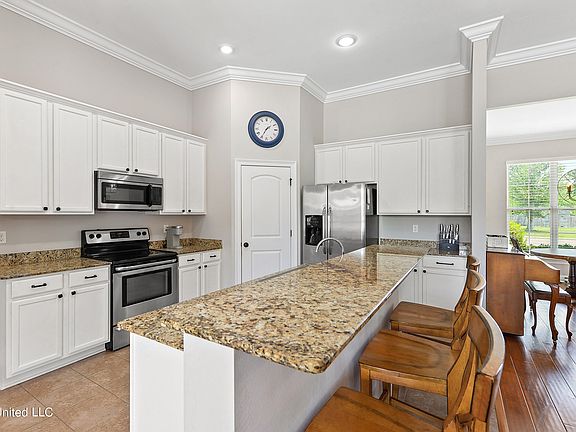 2nd image of 709 Malpass Landing Dr