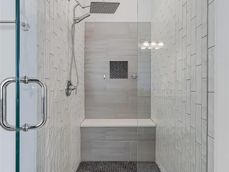 8407 Prairie Rye Dr — Photo 32