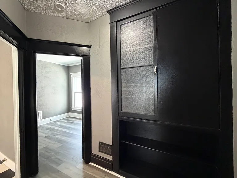 1042 Elmwood Ave #4 — Photo 7