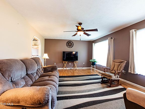 3rd image of 271 Stewart Hills Dr