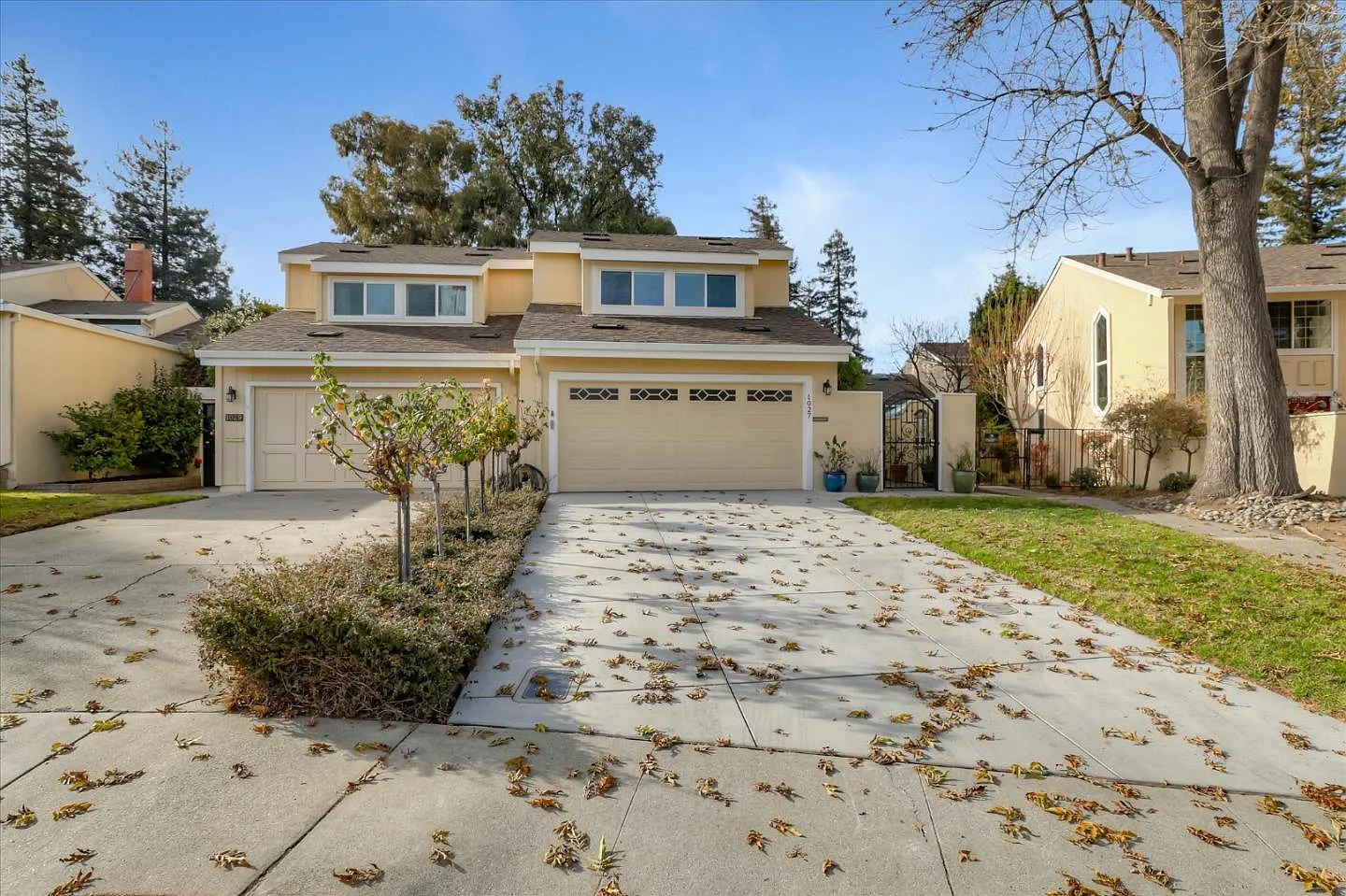 1027 Tulipan Dr photo 1