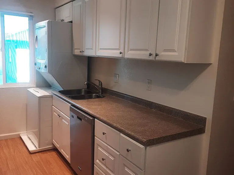 Canyon Club Apartments — Photo 15
