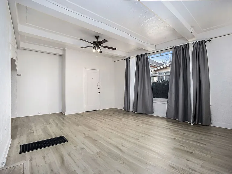 958 Park St #B - 1 bedroom | 1 bath — Photo 4