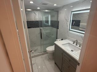 1804 Ala Moana Blvd APT 8A, Honolulu, HI 96815