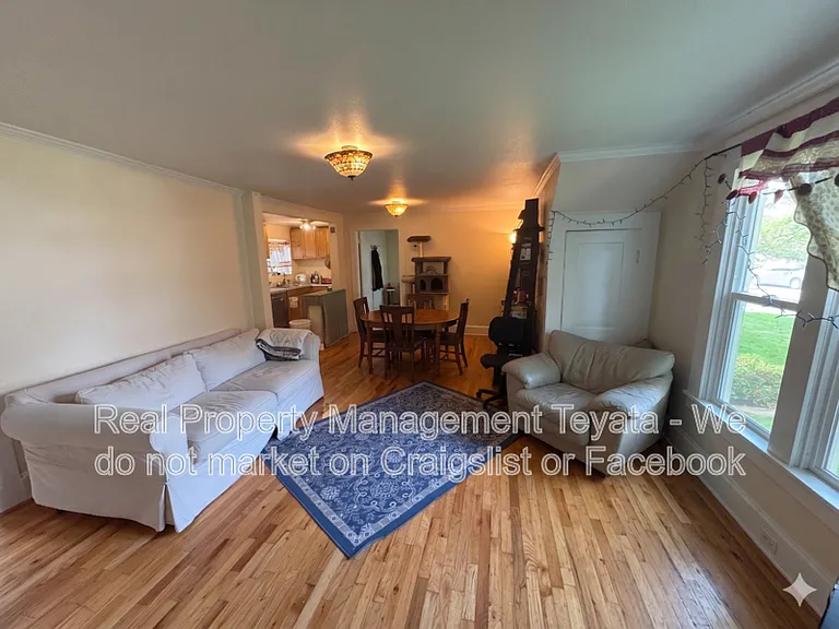 1405 Halleck St — Photo 2