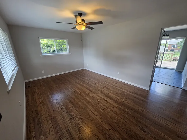 7409 Nottingham Ave — Photo 4