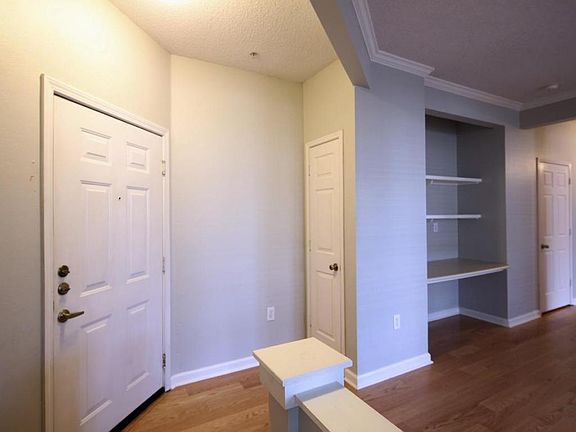 4th image of 1017 Rosewood Ln