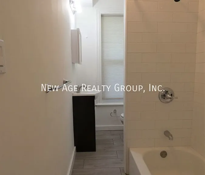 3418 Baring St #3R — Photo 8